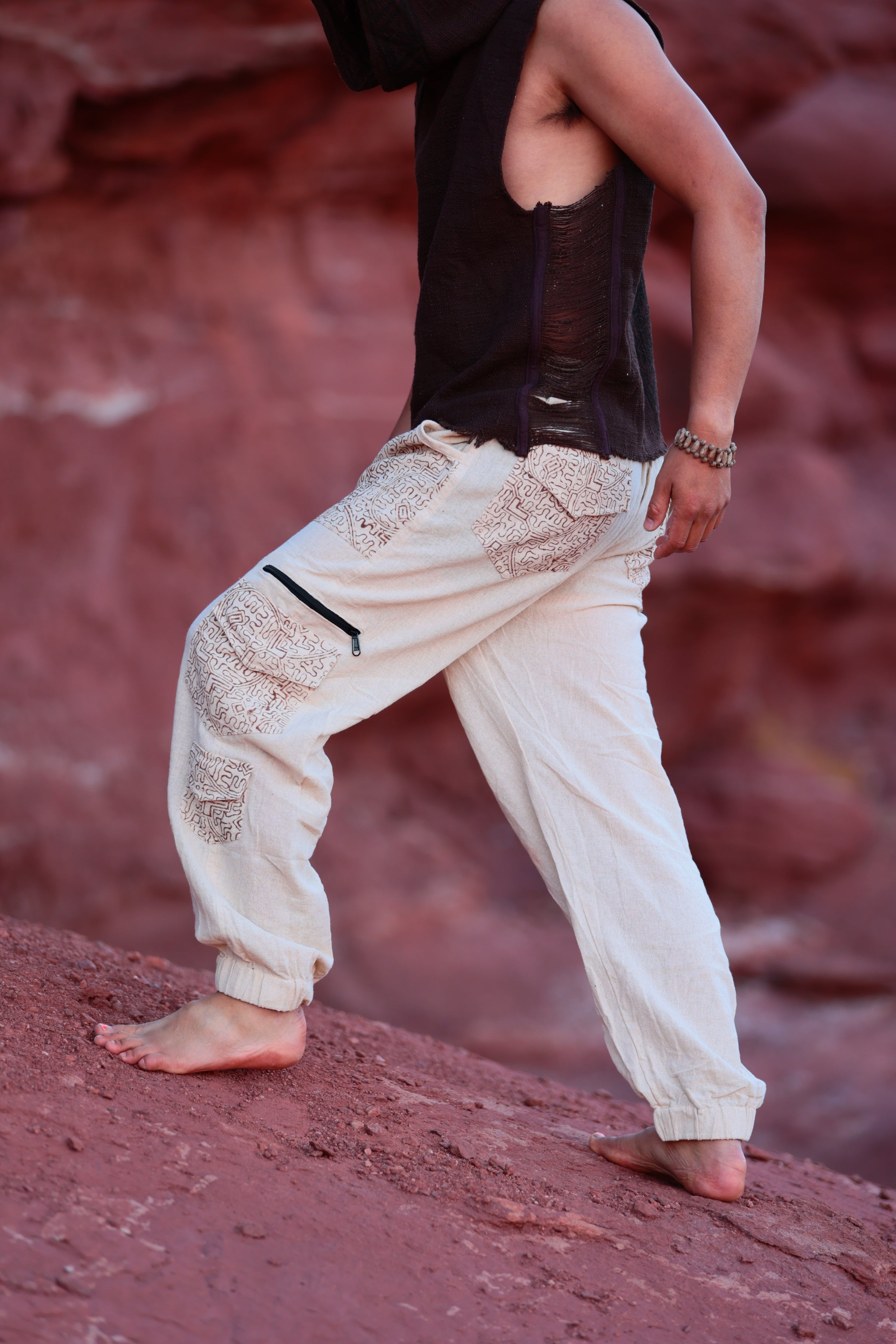 The artist's pants white/cream