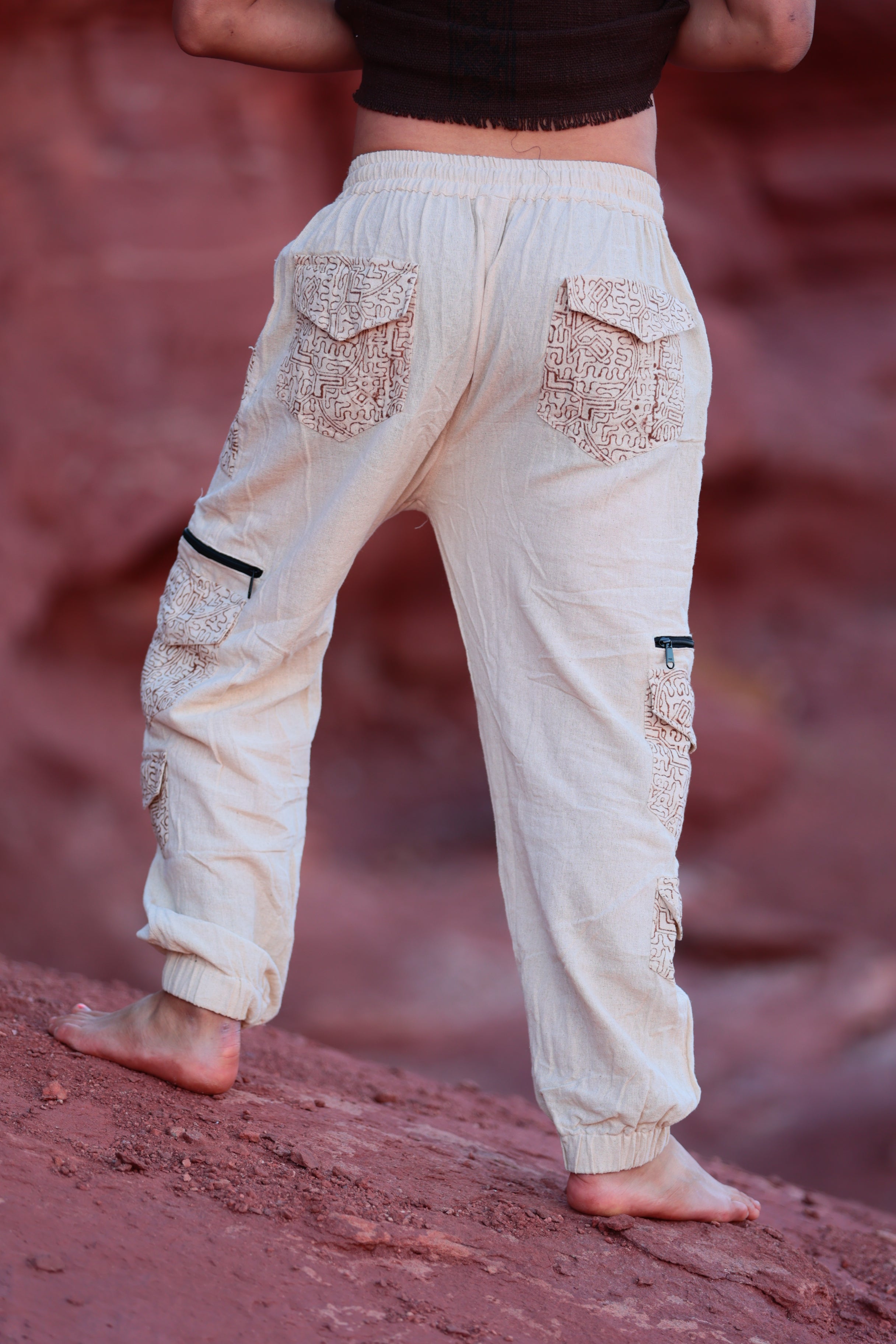 The artist's pants white/cream